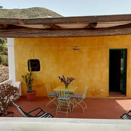 Agriturismo Casa Gialla Farm stay