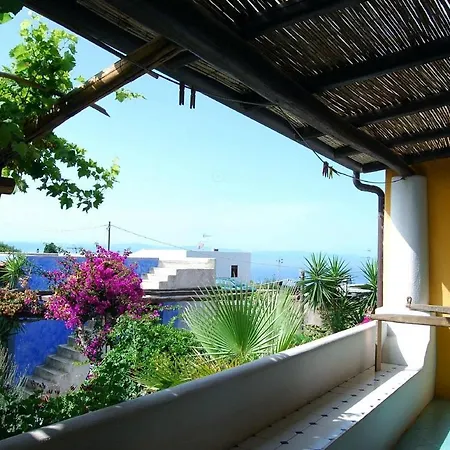 Agriturismo Casa Gialla Farm stay Lipari (Isola Lipari)