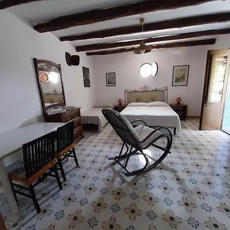 Agriturismo Casa Gialla Farm stay Lipari (Isola Lipari)