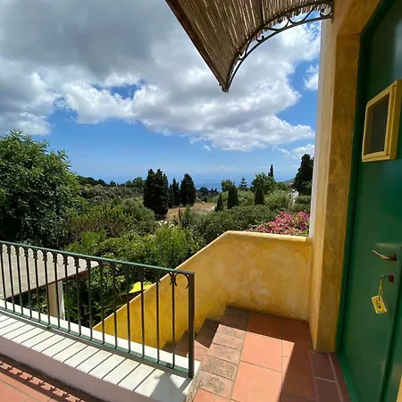 Agriturismo Casa Gialla Bauernhof