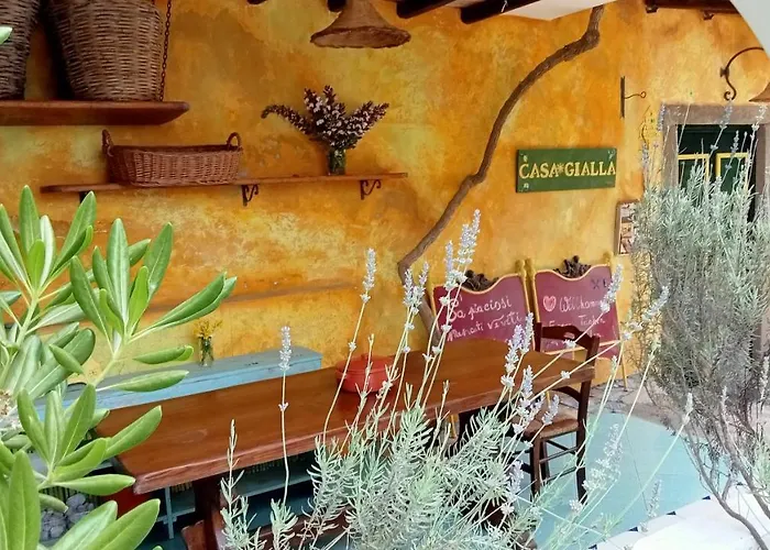 Casa Gialla Farm stay Lipari (Isola Lipari)