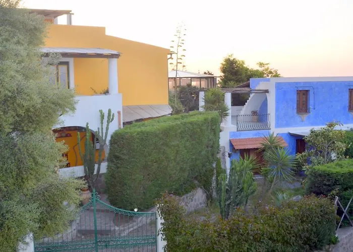 Casa Gialla Farm stay Lipari (Isola Lipari)